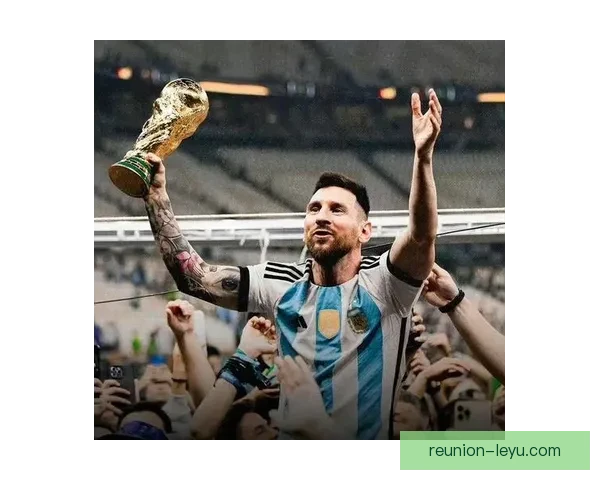 梅西加盟美国足球联赛迈阿密国际队引发全球关注,揭开新篇章 梅西加盟美国足球联赛迈阿密国际队引发全球关注,揭开新篇章