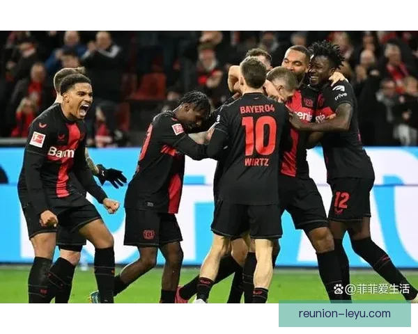 豪门对决再掀高潮新星闪耀赛场引爆球迷热情今夜巅峰之战震撼来袭