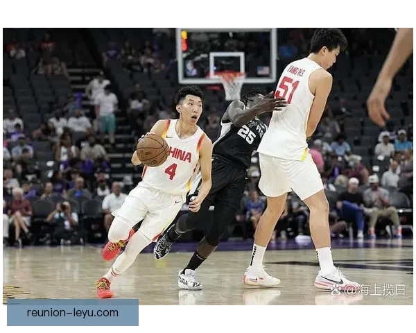中国男篮奋力拼搏晋级世界杯八强 将迎战劲敌美国队决胜局