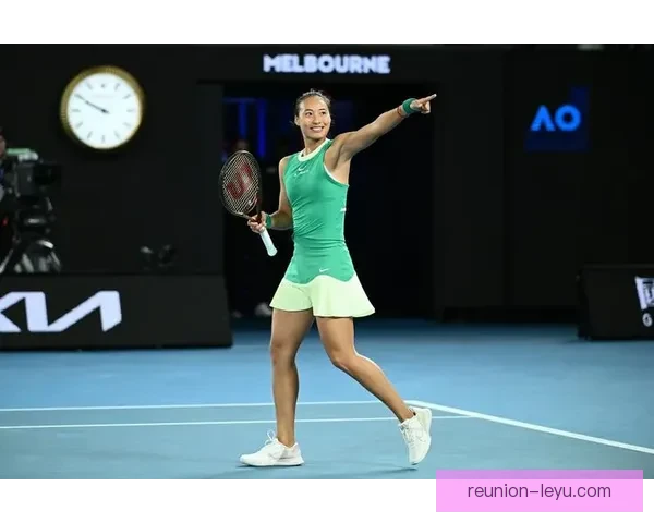 网球赛场风云再起新星崛起引领赛事精彩瞬间