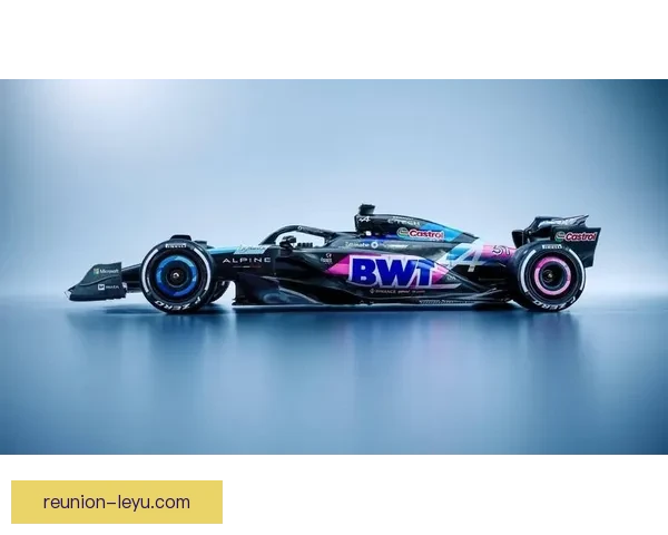 F1赛季争冠格局生变车队博弈升级新星崛起引爆围场焦点话题