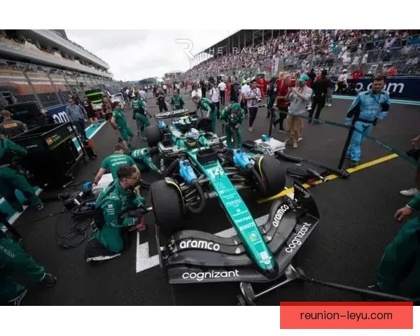 F1赛季更新：顶级车队争夺激烈 新技术革新引领未来赛事趋势