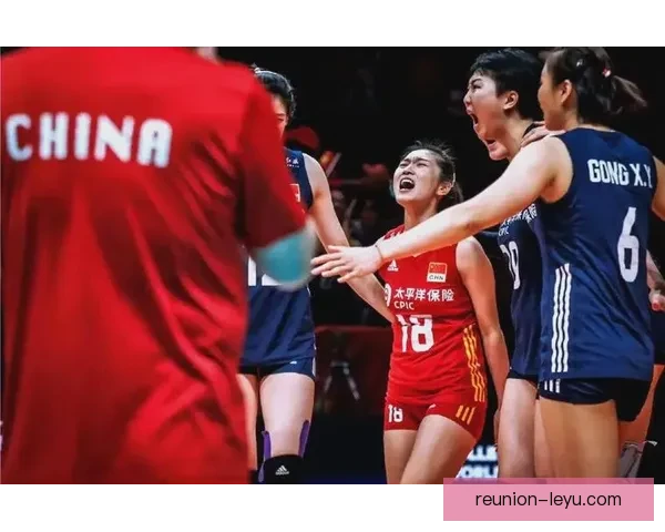 中国女排成功逆袭力克俄罗斯队 晋级世界冠军赛决赛